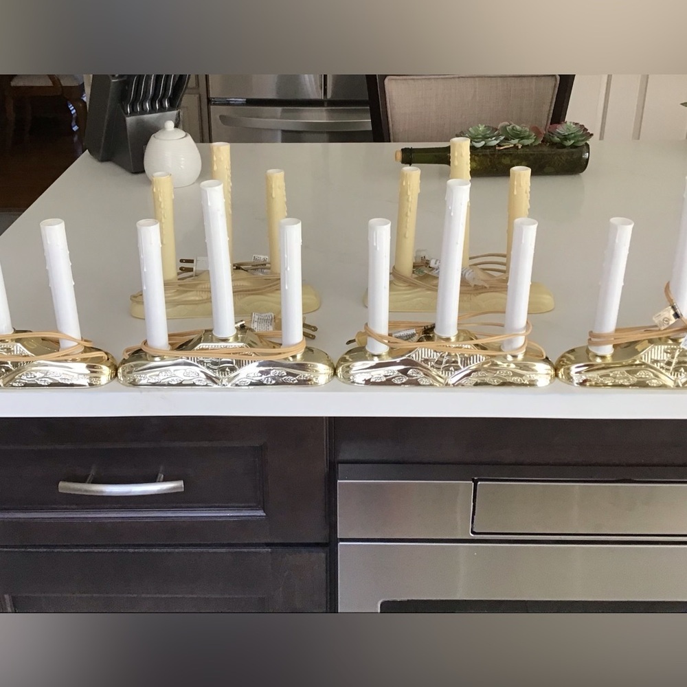 6-3. 3- candle electric lights with bulbs